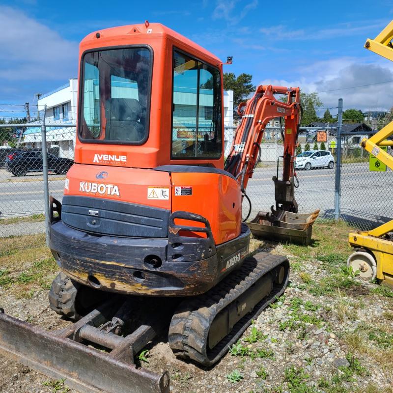 Kubota KX913 excavator